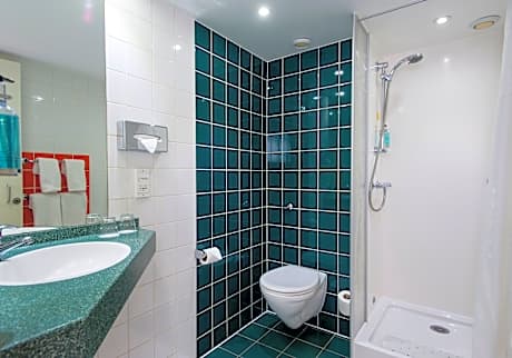 2 Single Standard with Free Hot Breakfast