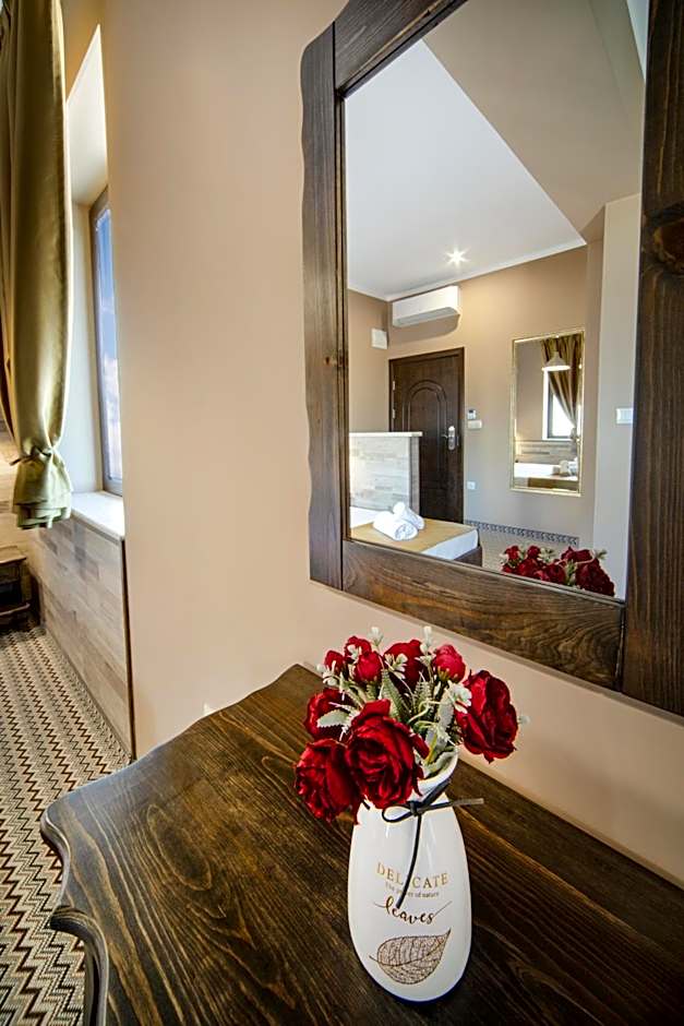 Hotel Antique - free private parking