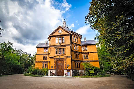 Pałac Myśliwski w Antoninie