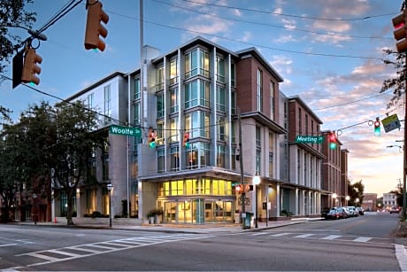 The Limited Hotel