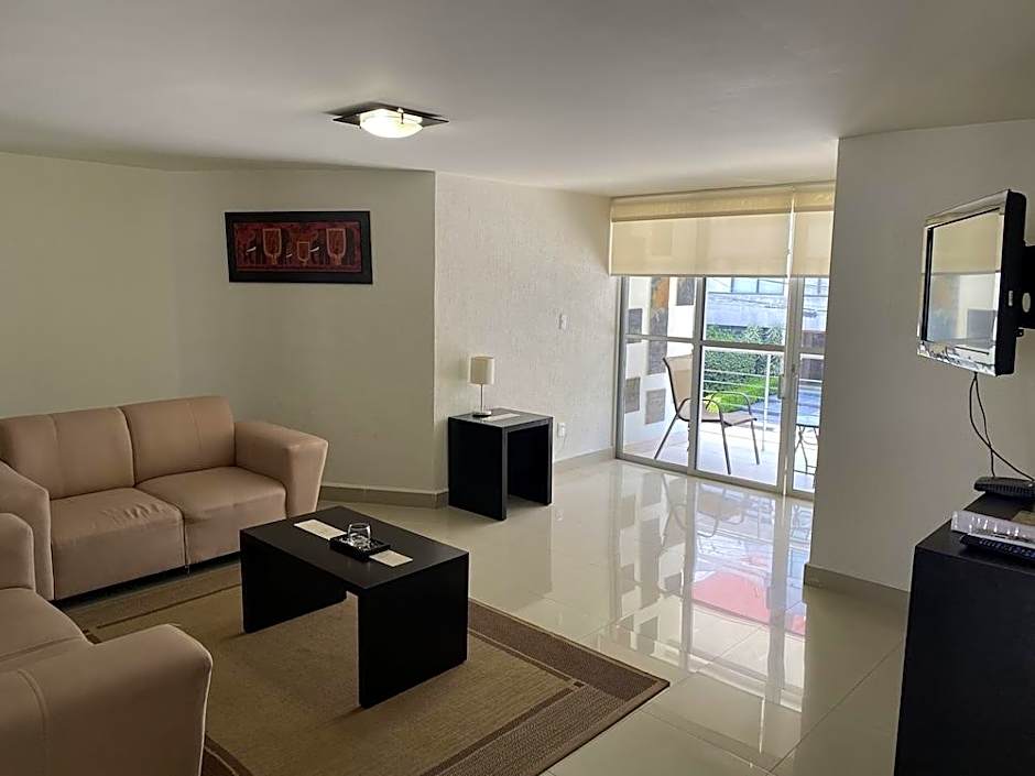 Grupo Kings Suites Chimborazo 567