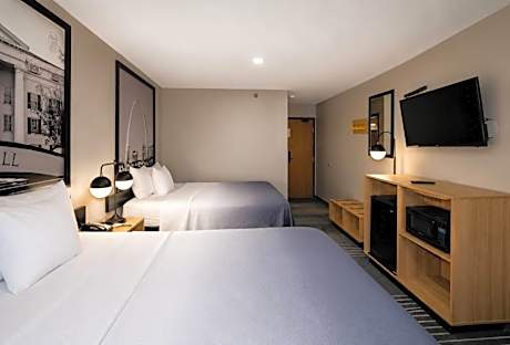 Queen Room with Two Queen Beds - Non-Smoking