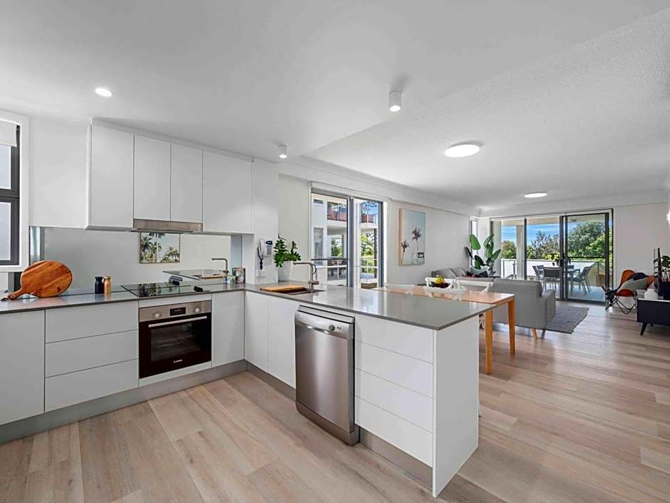 Pacific Marina Apartments