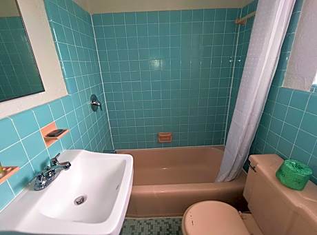 Classic Room with Two Double Beds