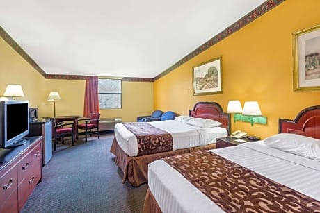 Howard Johnson by Wyndham Lake City