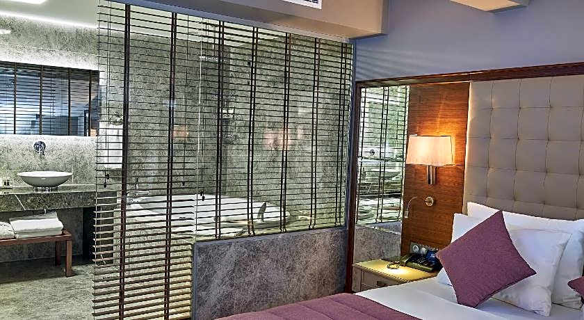 Renata Suites Boutique Hotel