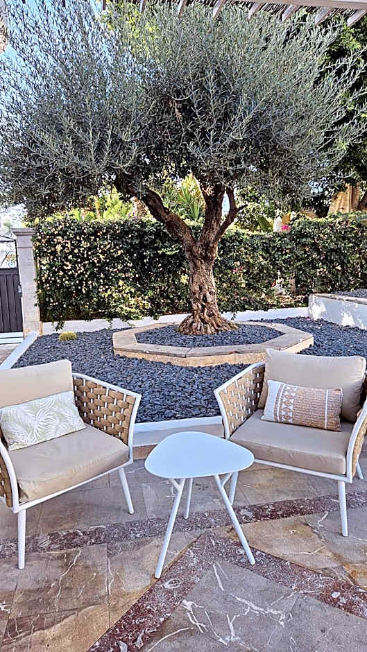 Sentido Fido Tucan - Adults Only