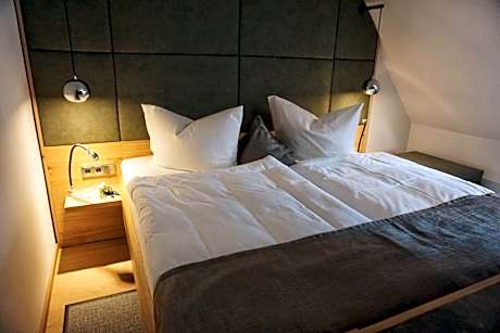 Deluxe Double Room with Bath