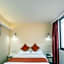 Ln White House Hotel