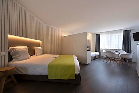 Family Room with Shower