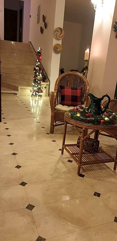 AtaÇesme Otel