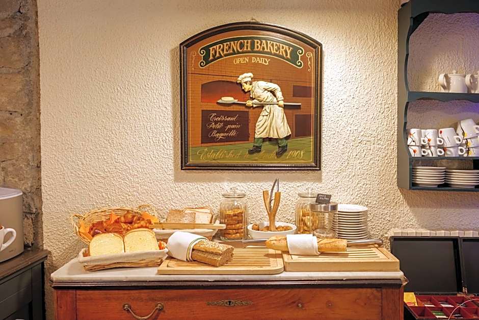 Hotel du Pont Vieux, au pied de la Cité Médiévale