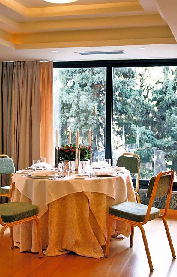 The Park Hotel Piraeus
