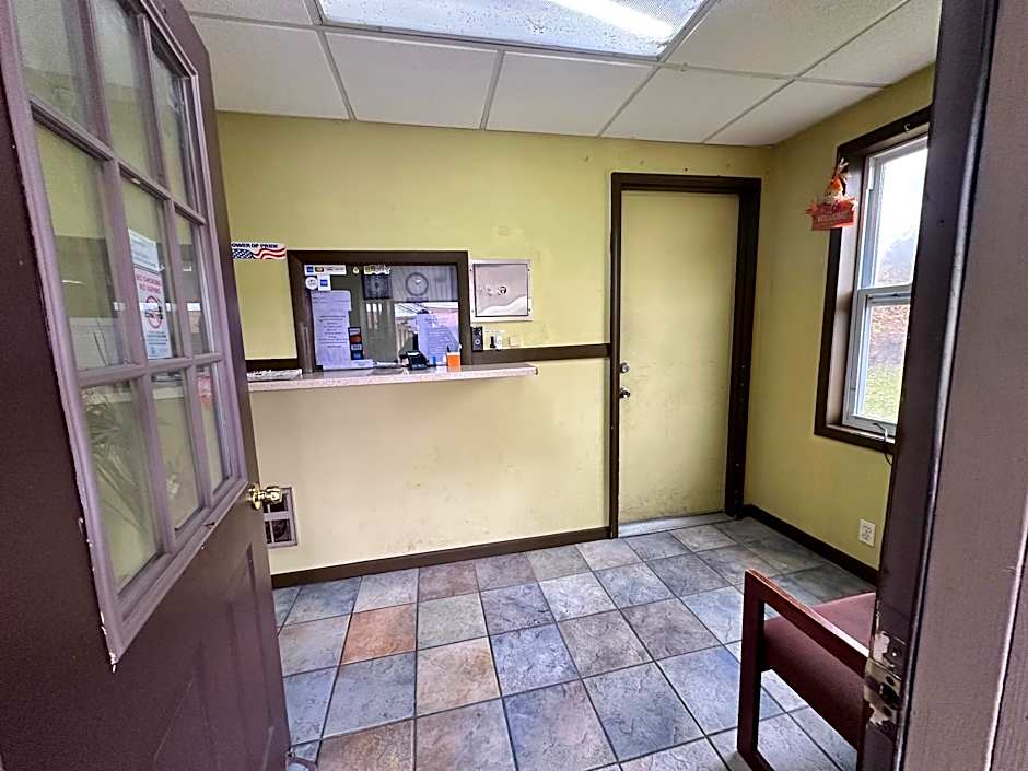 Westgate Manor Motel By OYO Youngstown Austintown