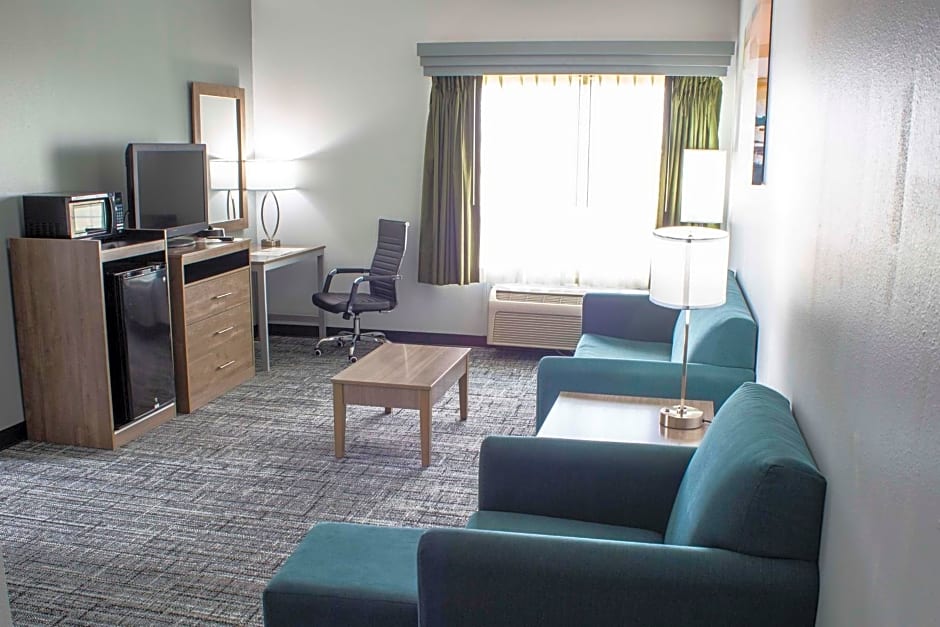 Best Western Plus MidAmerica Hotel