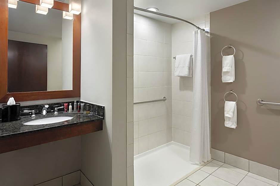 DoubleTree by Hilton Minneapolis Airport, MN