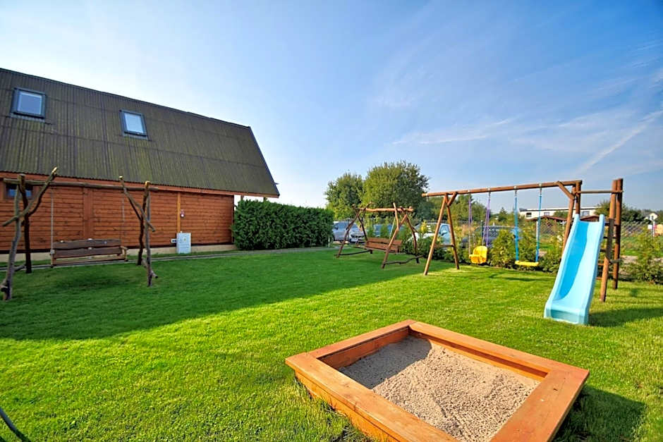 Radison Houses with a garden - Domki z ogródkiem Radison