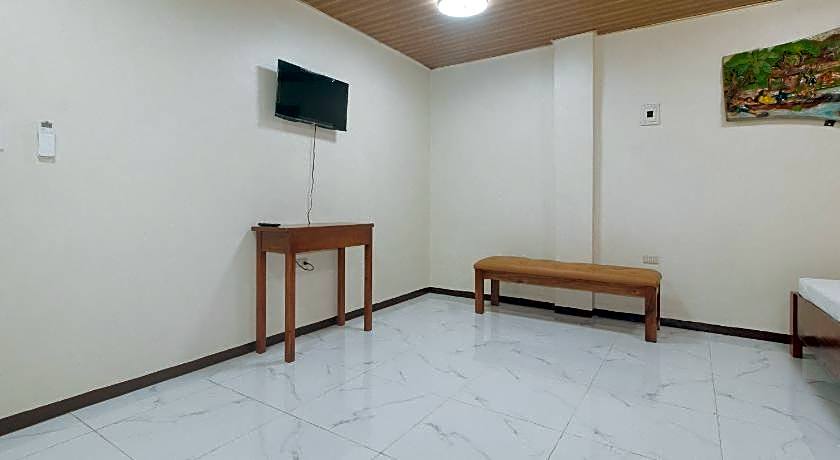 RedDoorz @ GaDi Hotel San Jose del Monte City