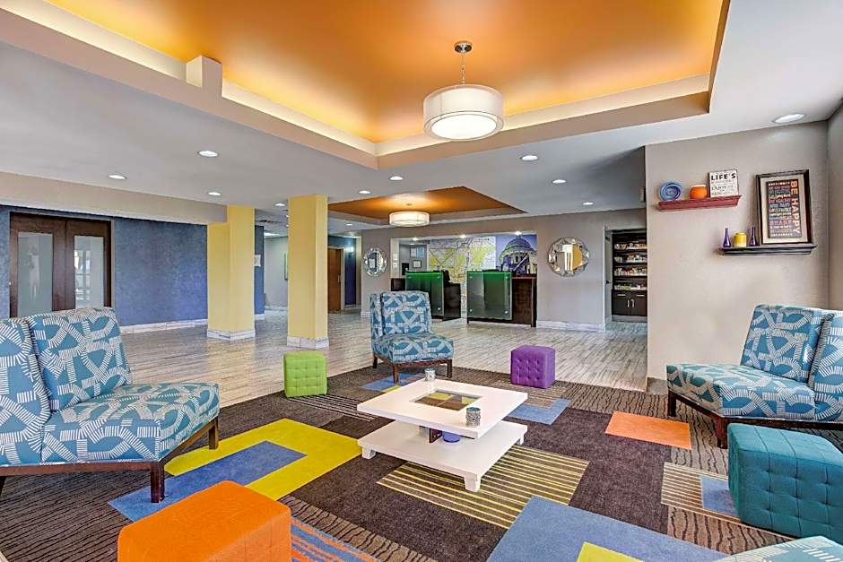La Quinta Inn & Suites by Wyndham Jackson North