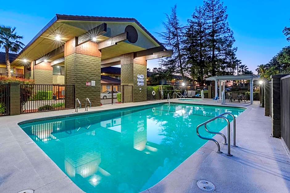 Best Western Orchard Inn