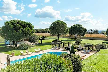 Sous Les Pins