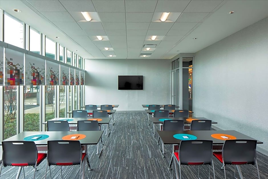 Aloft Louisville East