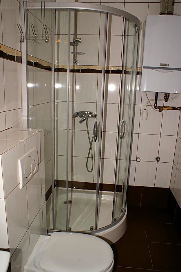 999 Aparthostel