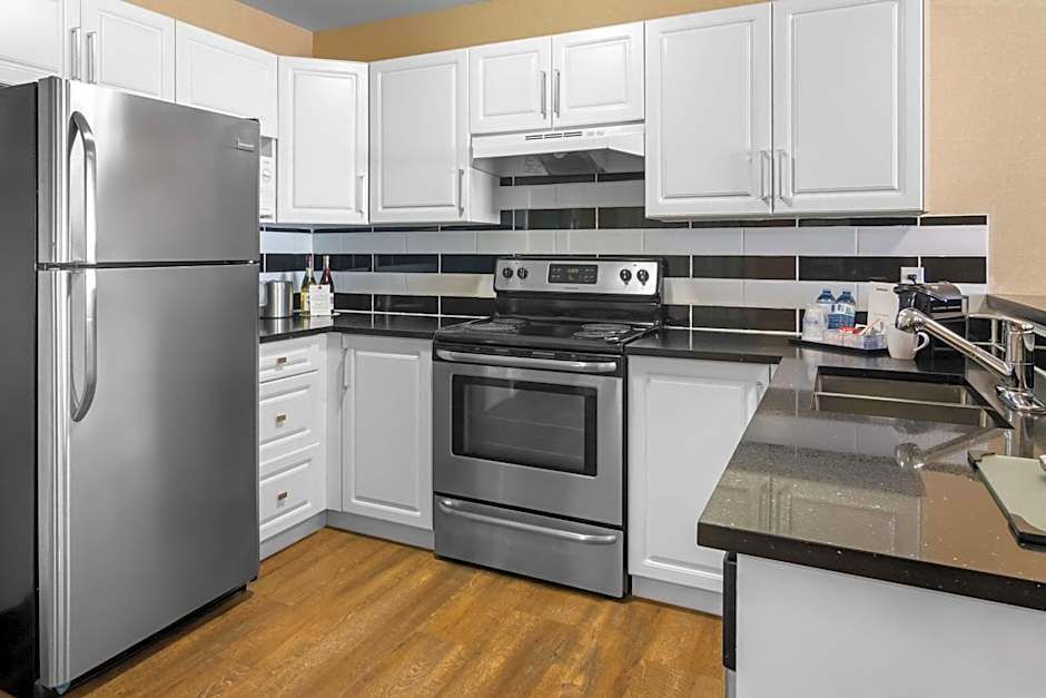 Best Western Plus Sunrise Inn