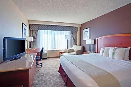 Standard King Room with Minifridge