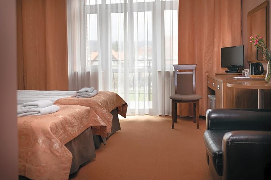 Paria Hotel