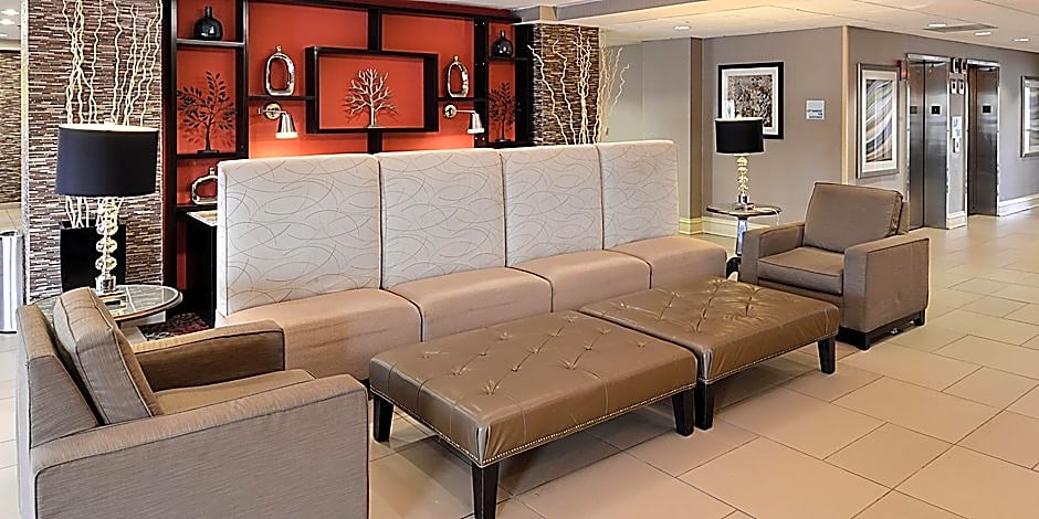 Holiday Inn Express Crestwood By IHG