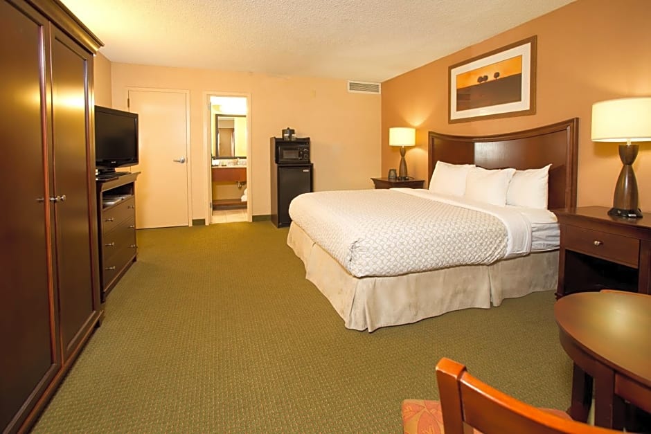 Embassy Suites by Hilton Tulsa I-44