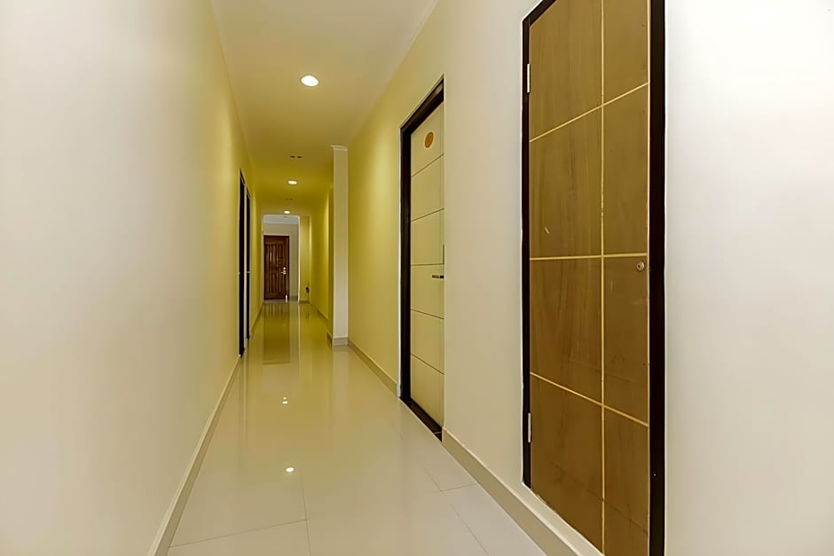 RedDoorz Plus @ Paal 2 Manado