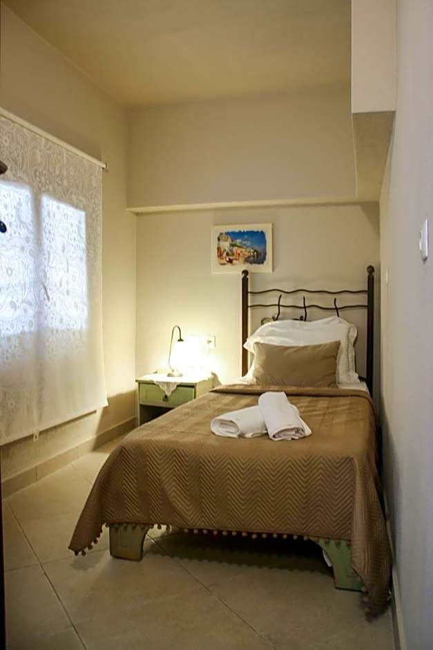 Studios Liotrivi Ouranoupolis