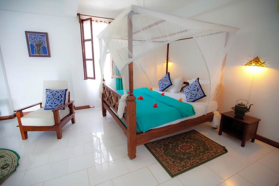 Photo 1 of 5 of Honeymoon Suite