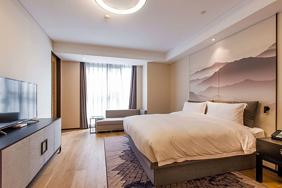 Howard Johnson by Wyndham Life ZhuoYuan Ningbo