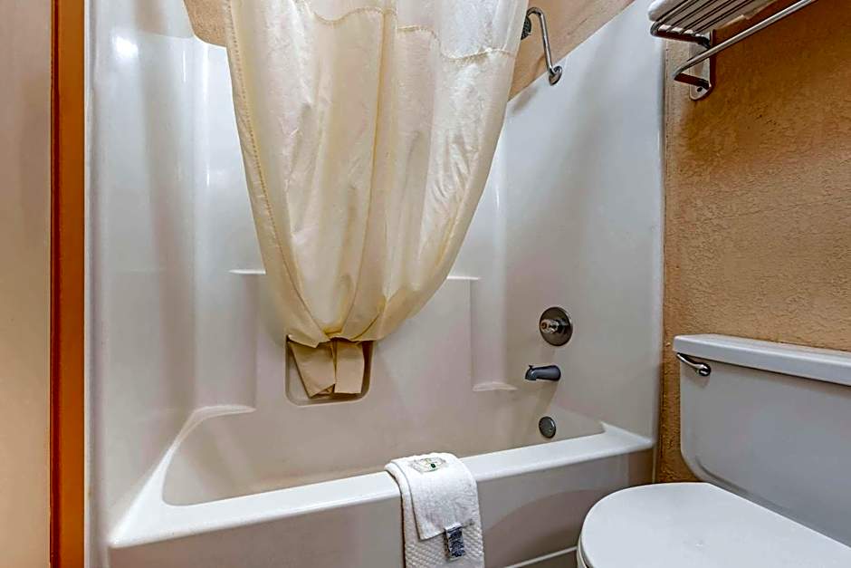 Quality Inn West Medical Center