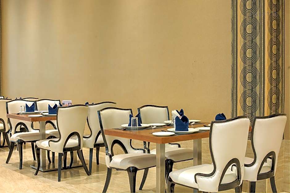 Hotel Pioneer Grand Palace