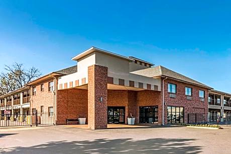 Quality Inn Memphis Airport