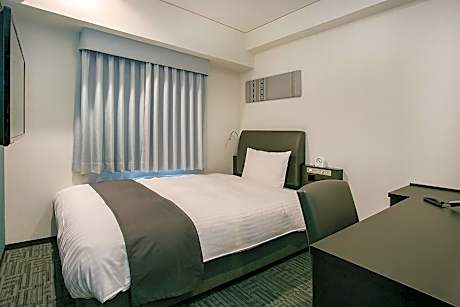[Check In from 4PM, Check out by 9AM] Double Room - Non Smoking