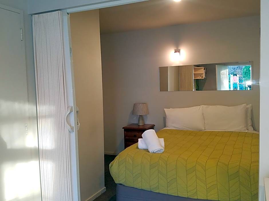 Blenheim Bridges Holiday Park