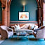 Ascot Hotel