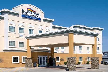 Baymont by Wyndham Minot