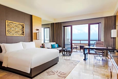 Luxury Queen Room with Sea View