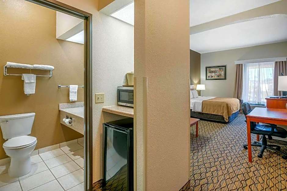 Quality Inn & Suites Jefferson City