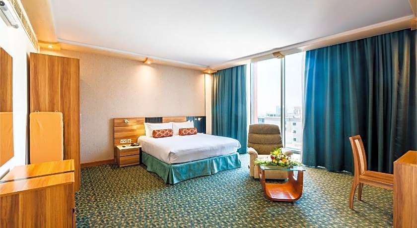 Elite Crystal Hotel
