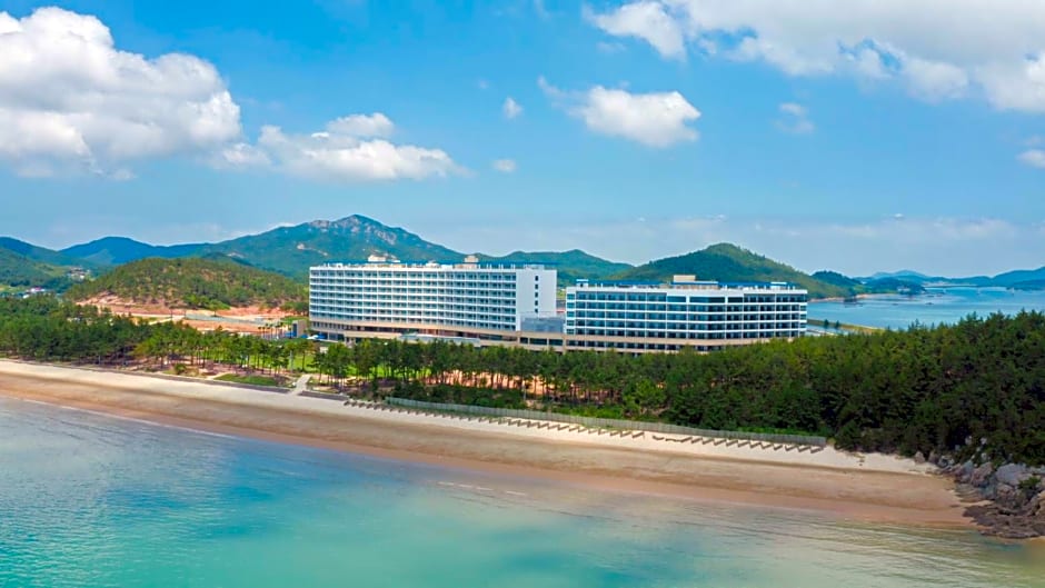 Photo 1 of 50 of C-One Resort Jaeundo