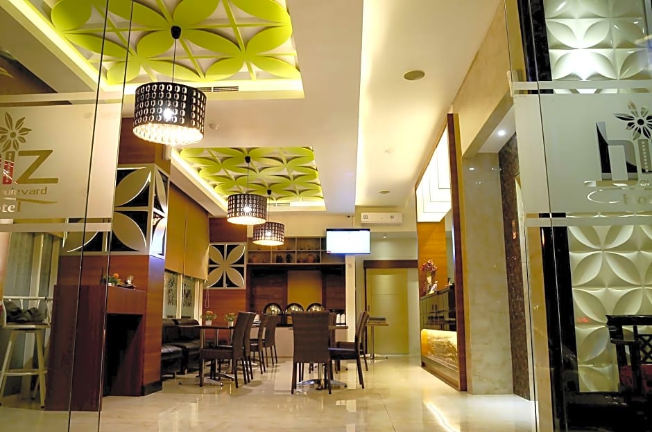 Biz Boulevard Hotel