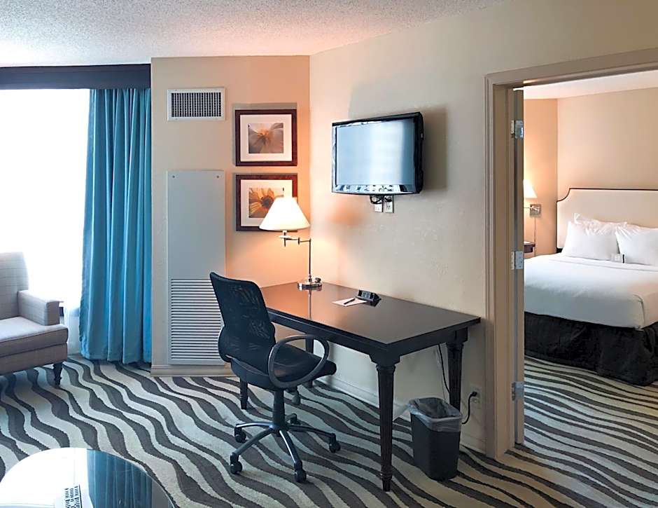 Fort Pontchartrain Detroit, a Wyndham Hotel