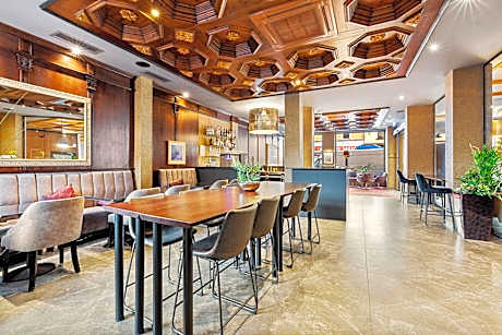 Kings Hotel First Class